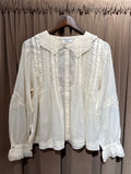 Blouse dentelle col brodé