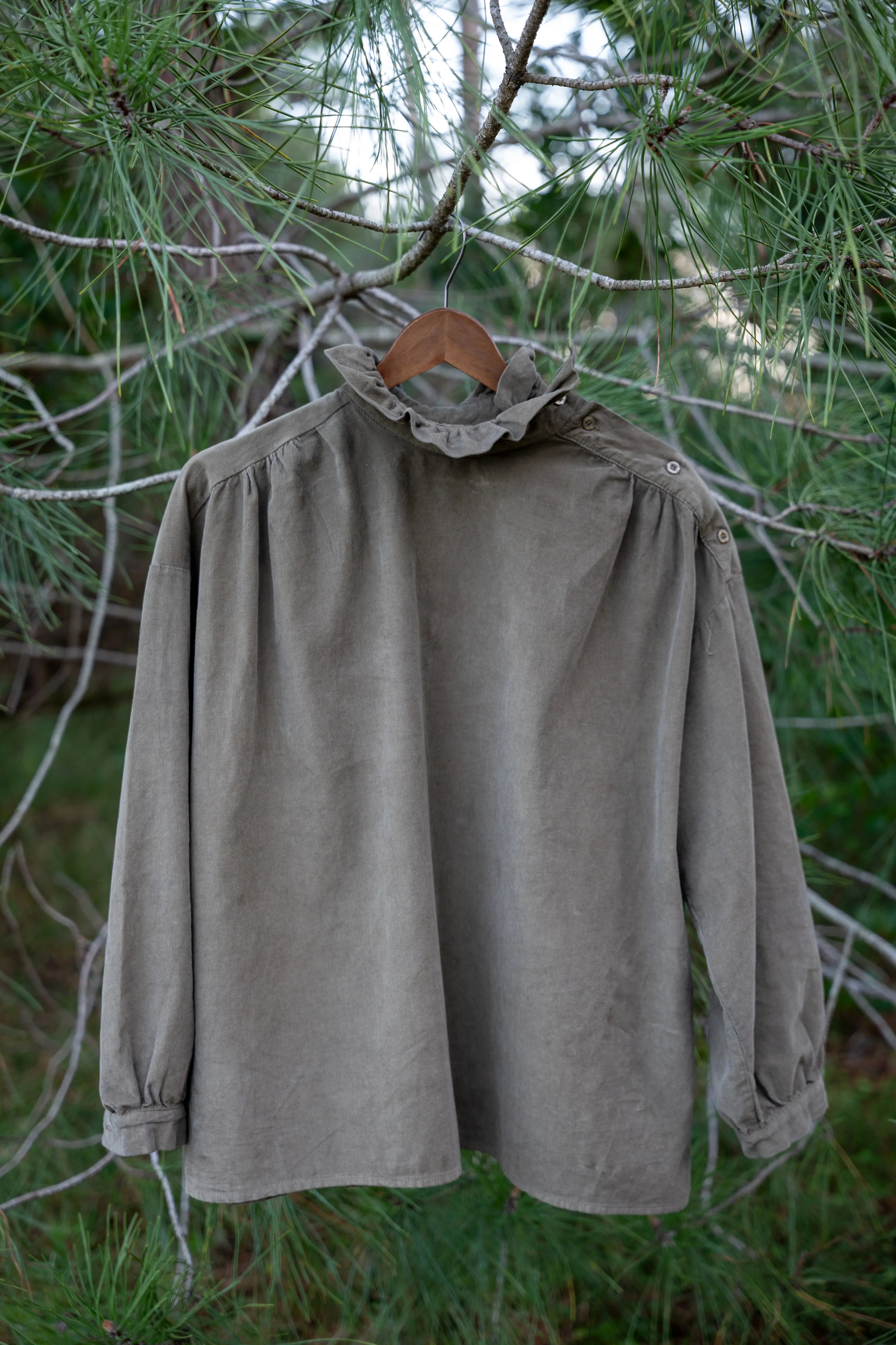 Chemisier col Fleur en velours