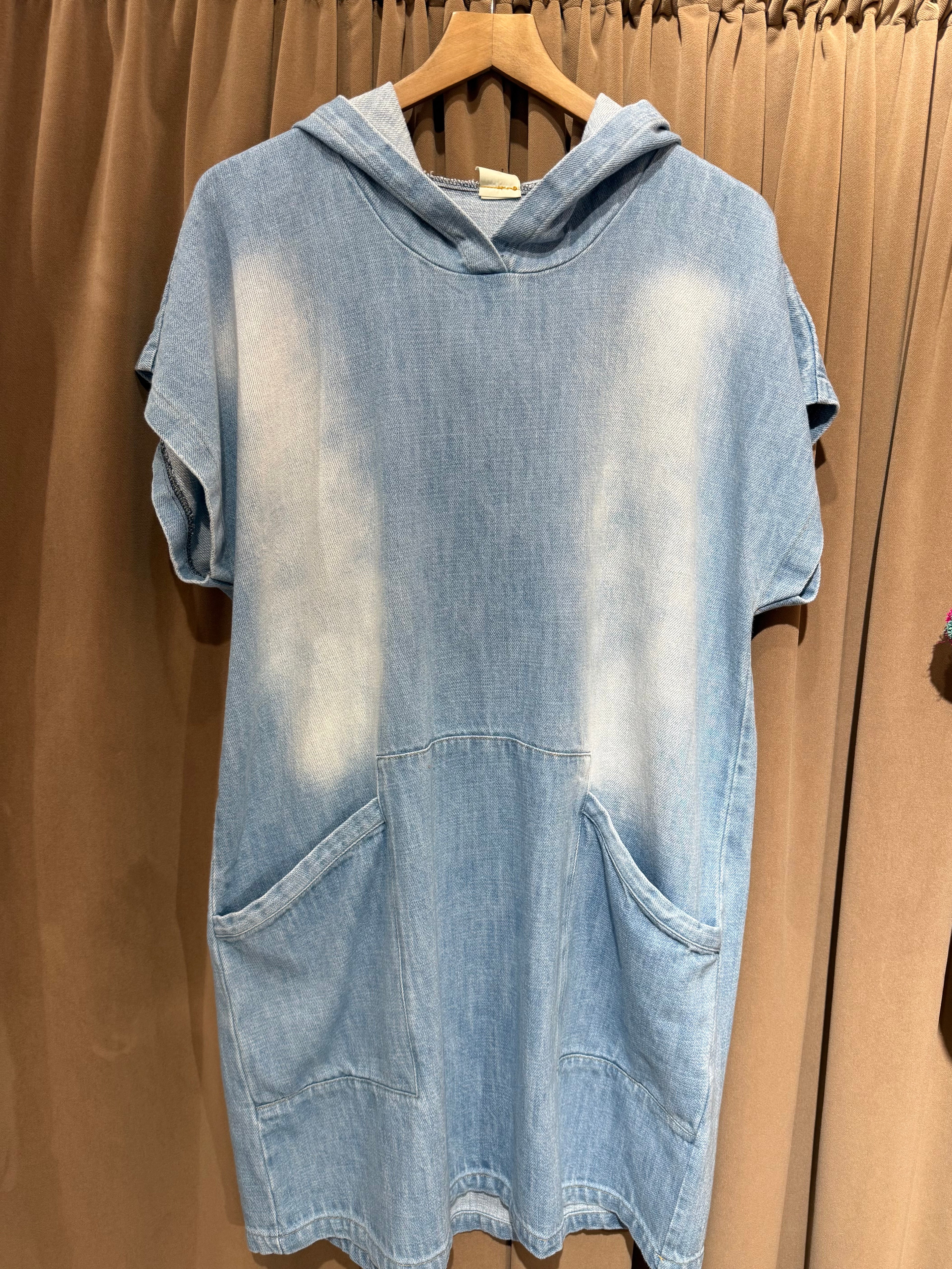 Robe jean à capuche
