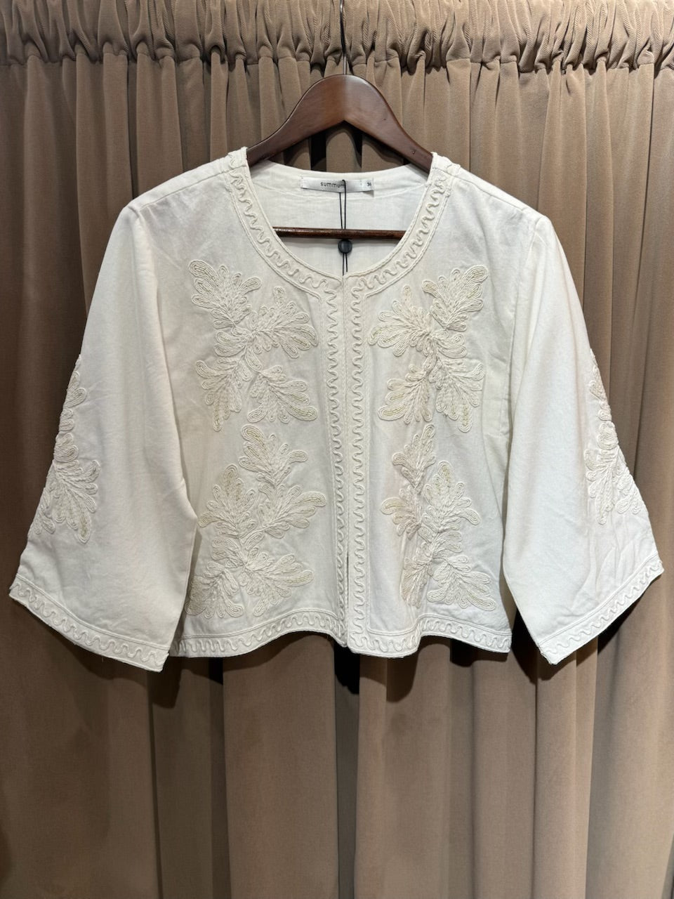 Veste courte Brodée